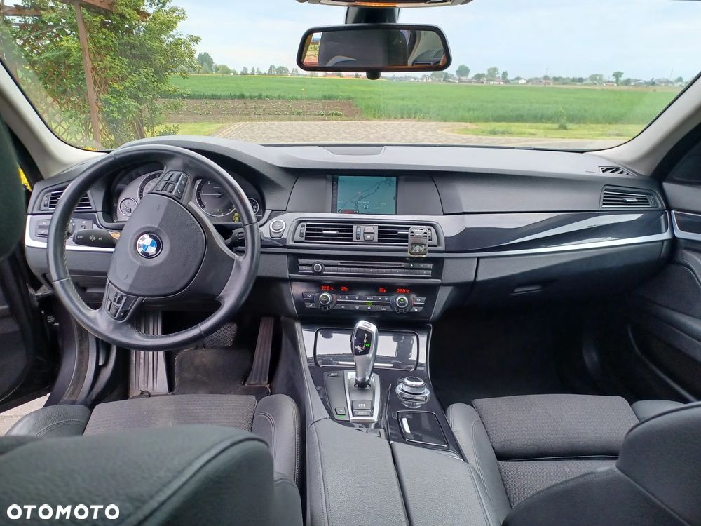 BMW Seria 5 520d - 5