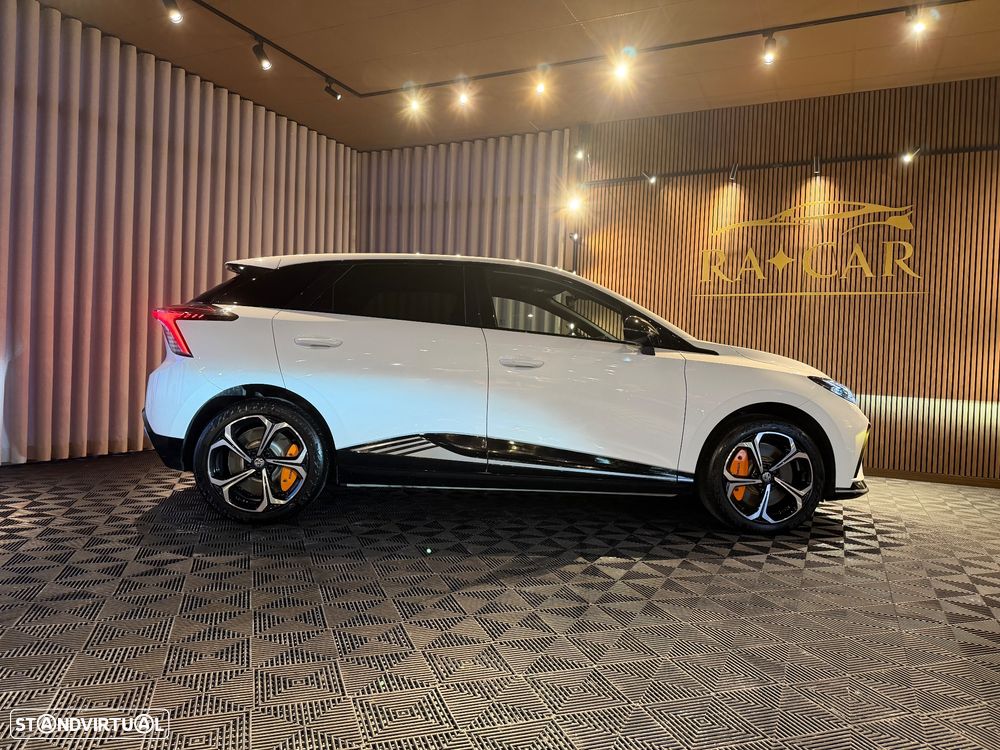 MG MG4 64 kWh XPower Luxury - 6