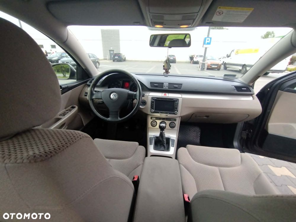 Volkswagen Passat 2.0 TDI Comfortline - 6