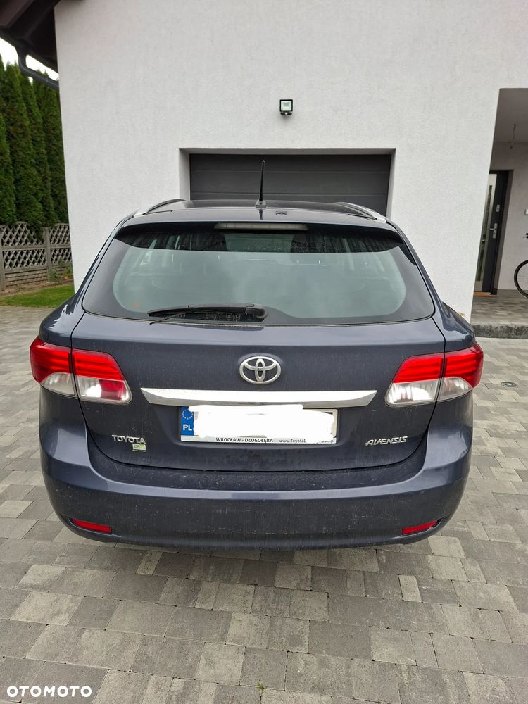 Toyota Avensis - 4