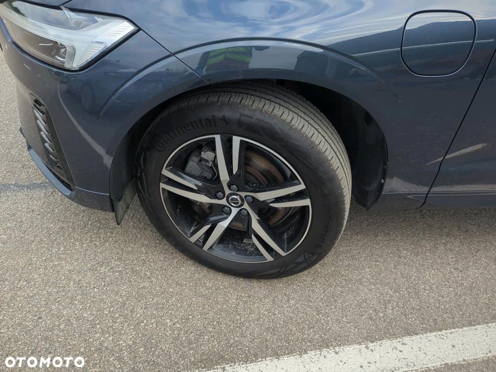 Volvo XC 60 T6 Plug-In Hybrid AWD Ultra Dark - 14