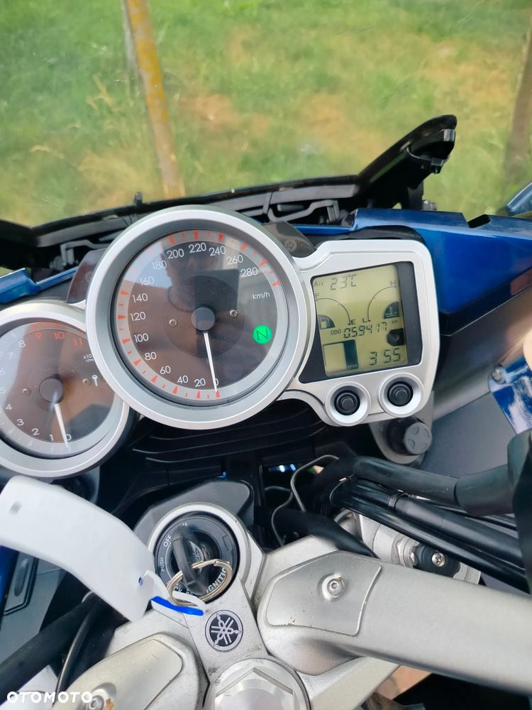 Yamaha FJR - 6
