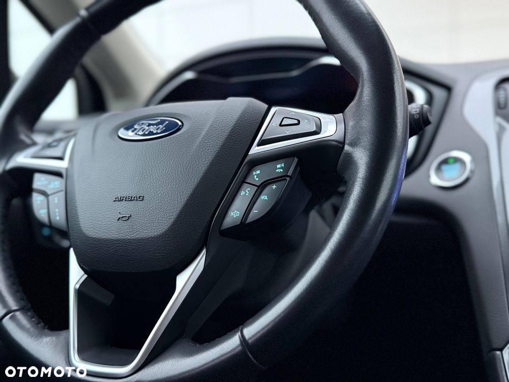 Ford Mondeo SW 2.0 Hybrid Titanium - 18