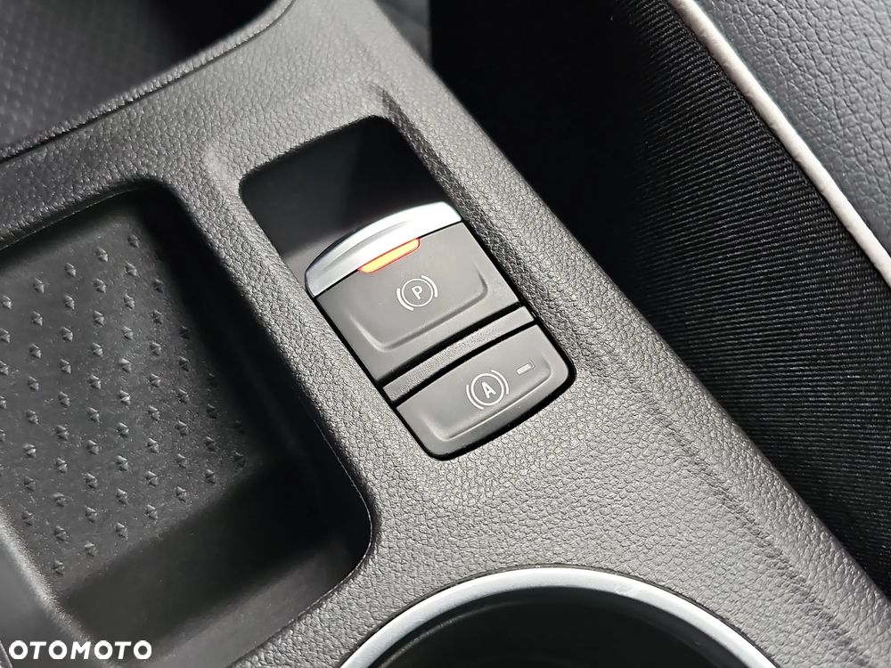 Renault Captur 1.3 TCe mHEV Techno EDC - 23