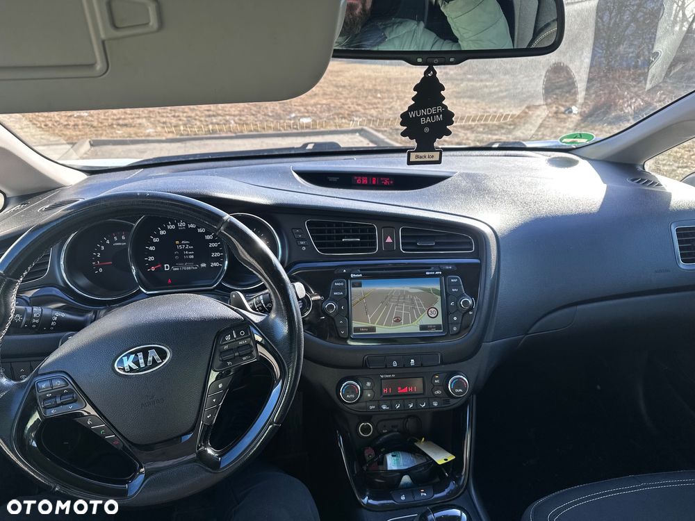 Kia Ceed 1.6 CRDi 128 Platinum Edition - 14