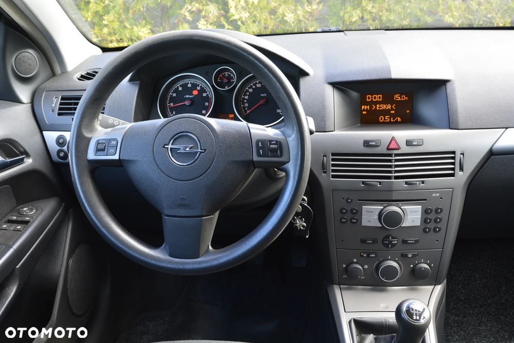 Opel Astra 1.6 Sport - 37