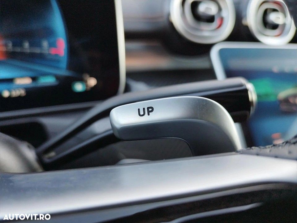 Mercedes-Benz C - 19