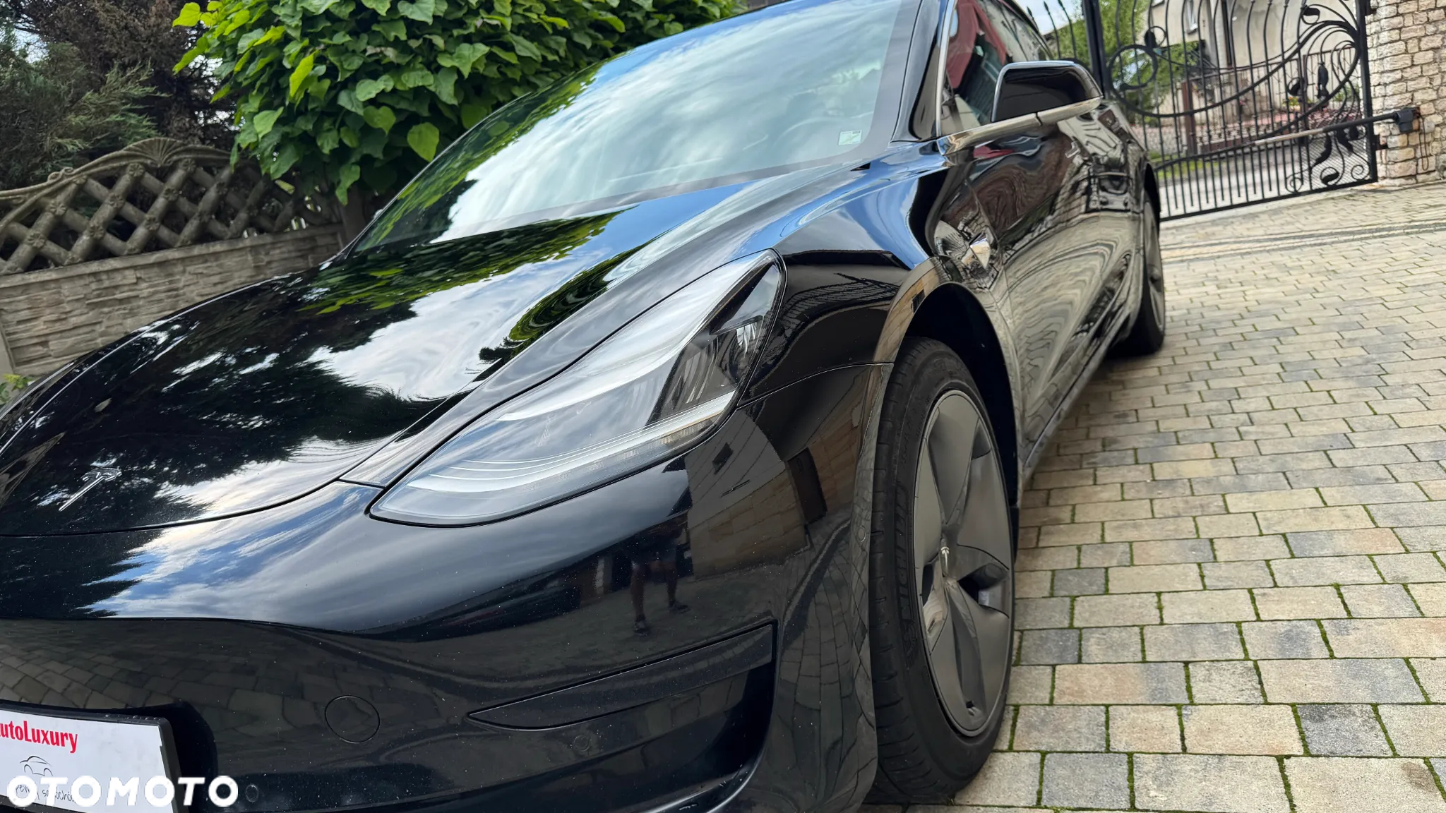 Tesla Model 3 - 4