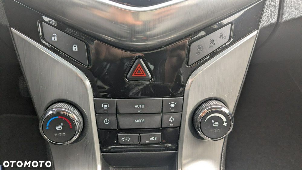 Chevrolet Cruze - 28