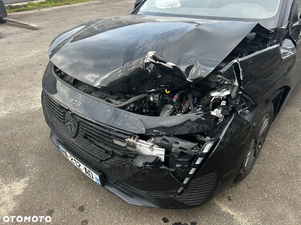 Peugeot 308 - 8