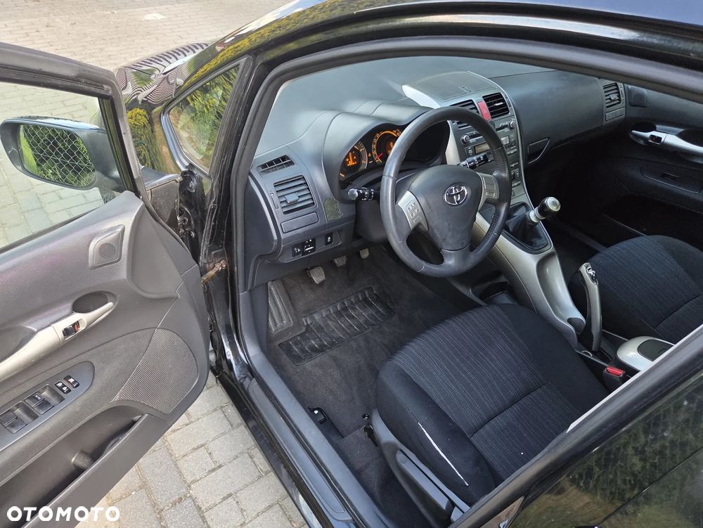 Toyota Auris 2.0 D-4D - 6