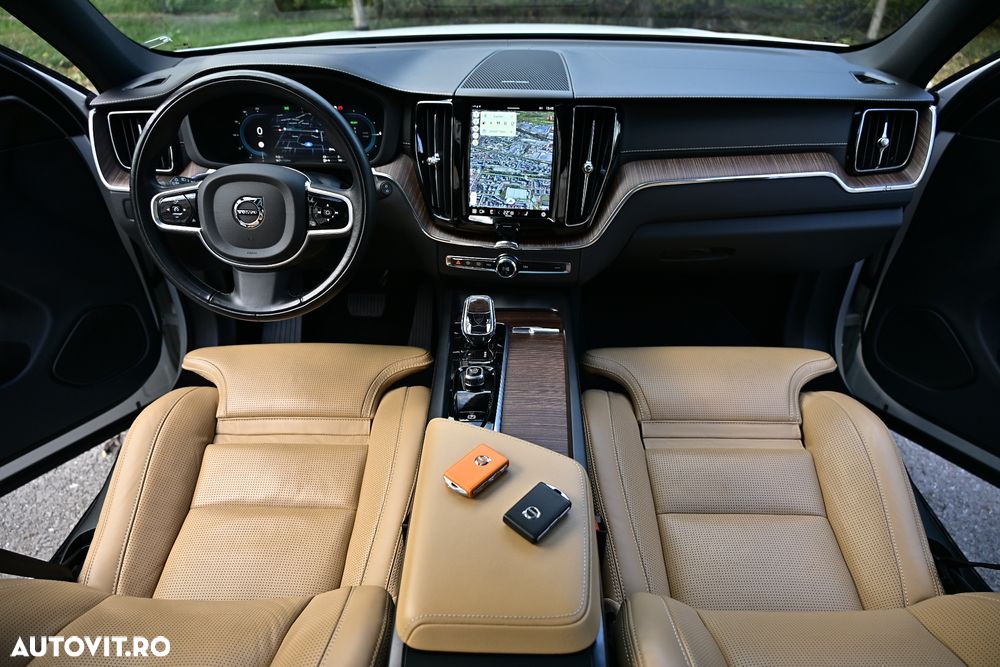 Volvo XC 60 T8 AWD Recharge Geartronic Inscription - 28