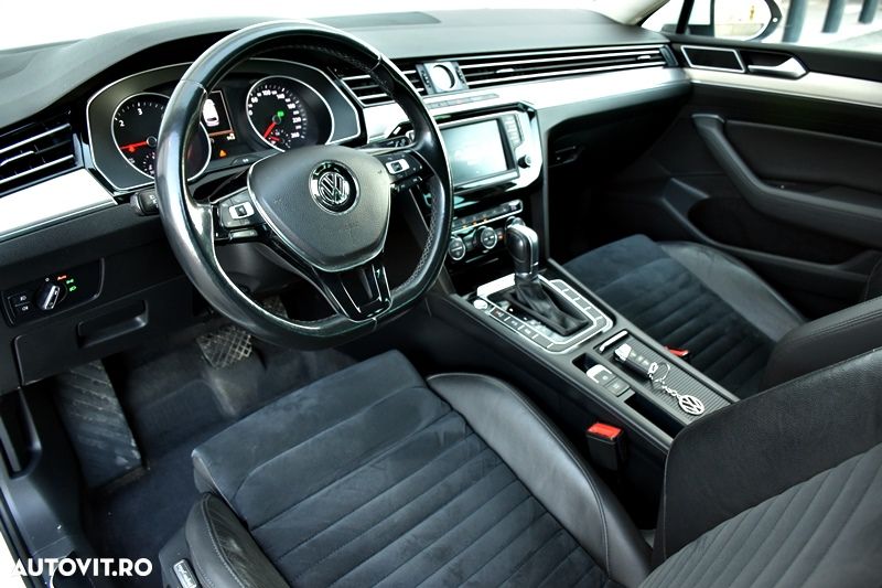 Volkswagen Passat - 11