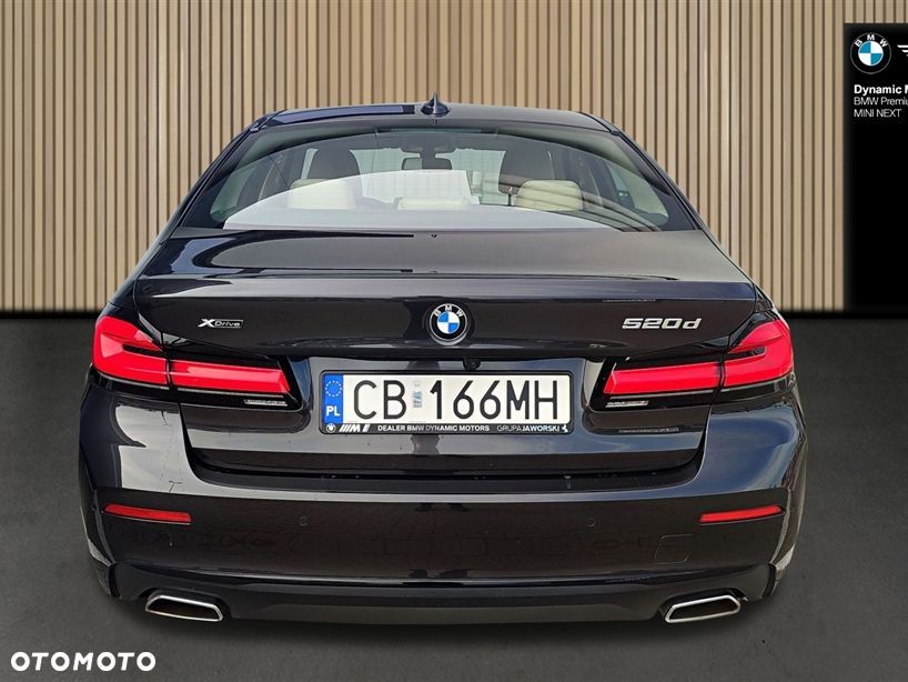 BMW Seria 5 520d xDrive MHEV - 4