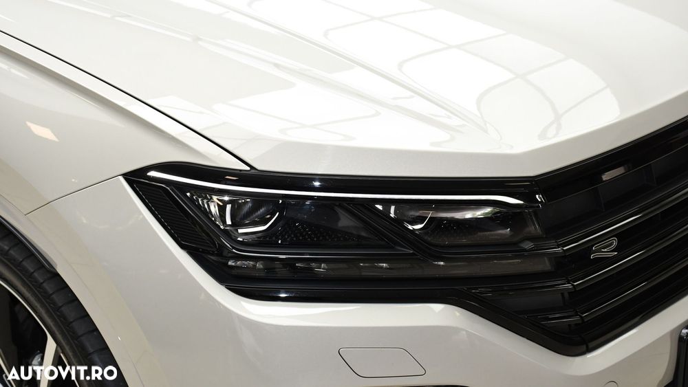 VOLKSWAGEN Touareg 2022 — imagine 22