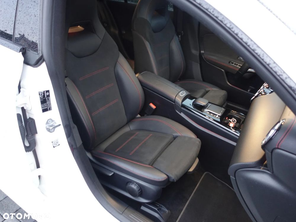 Mercedes-Benz CLA 250 4-Matic AMG Line 7G-DCT - 8