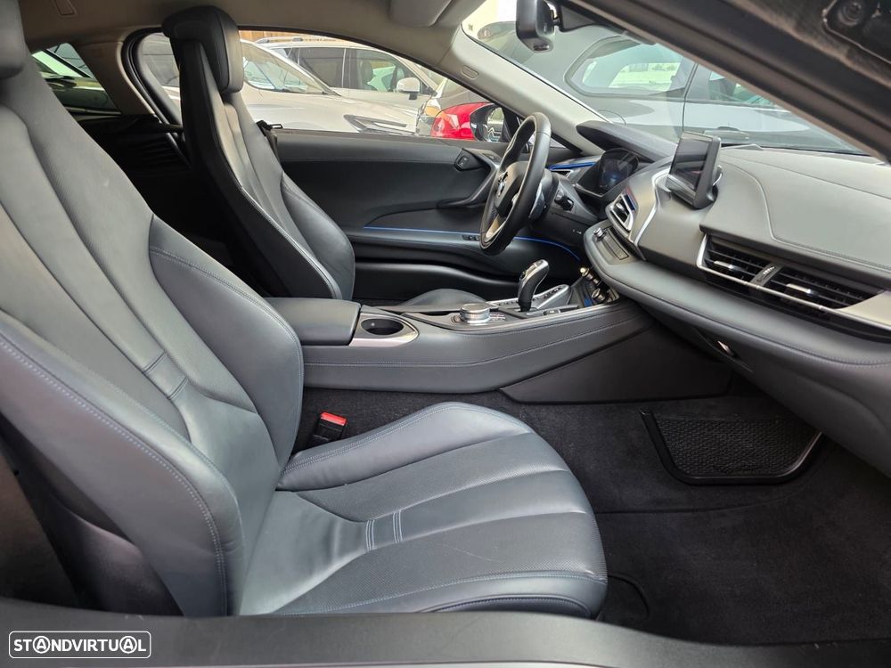 BMW i8 Standard - 12