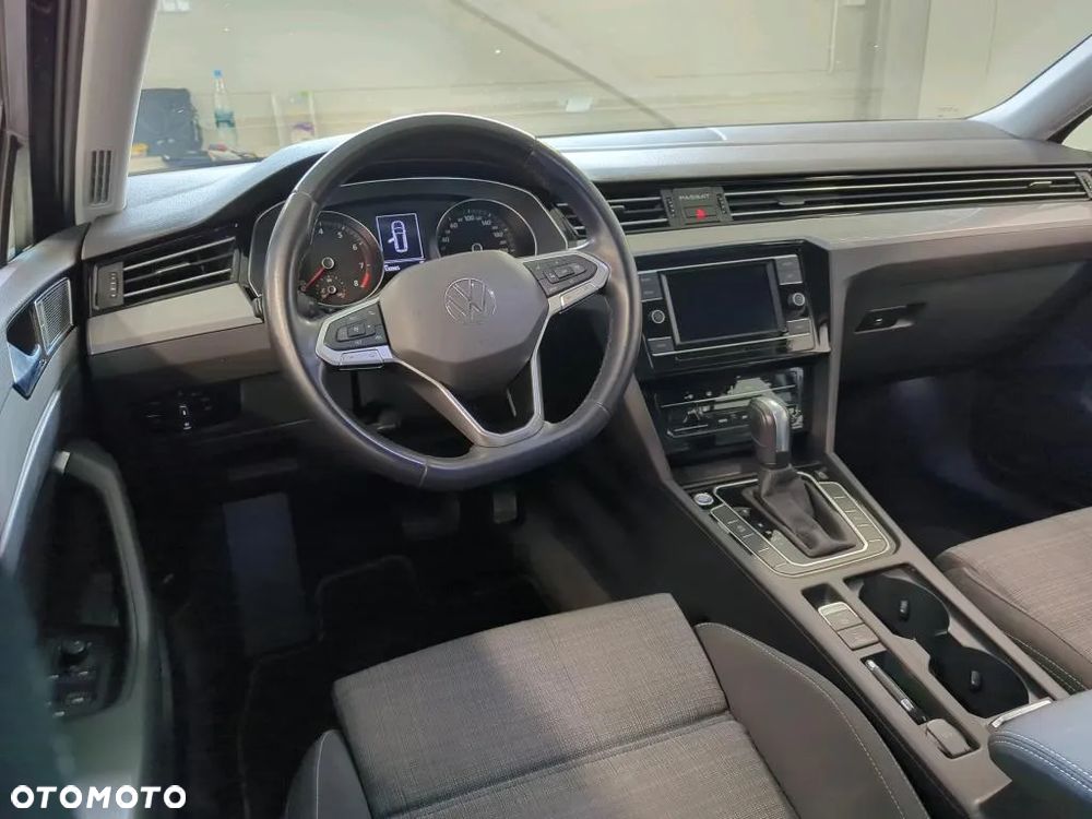 Volkswagen Passat - 7