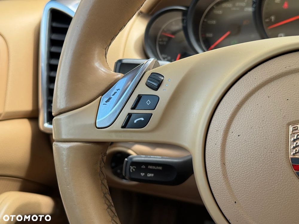 Porsche Cayenne Standard - 29