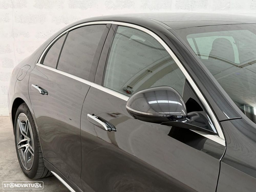 Mercedes-Benz E 300 e AMG Line - 13