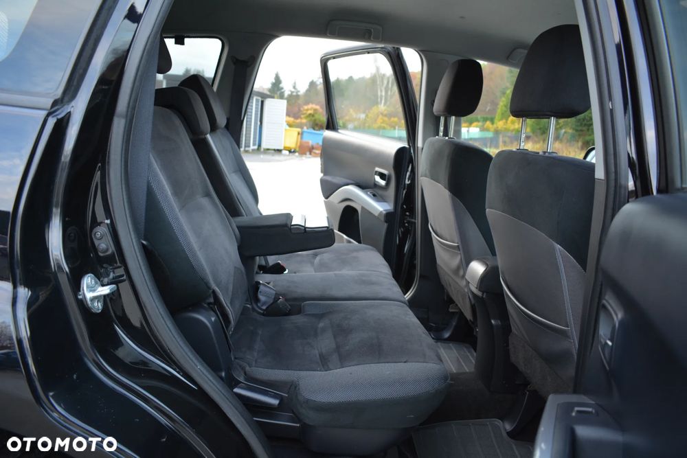 Mitsubishi Outlander - 24
