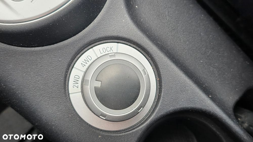 Citroën C-Crosser 2.4i CVT Exclusive - 14