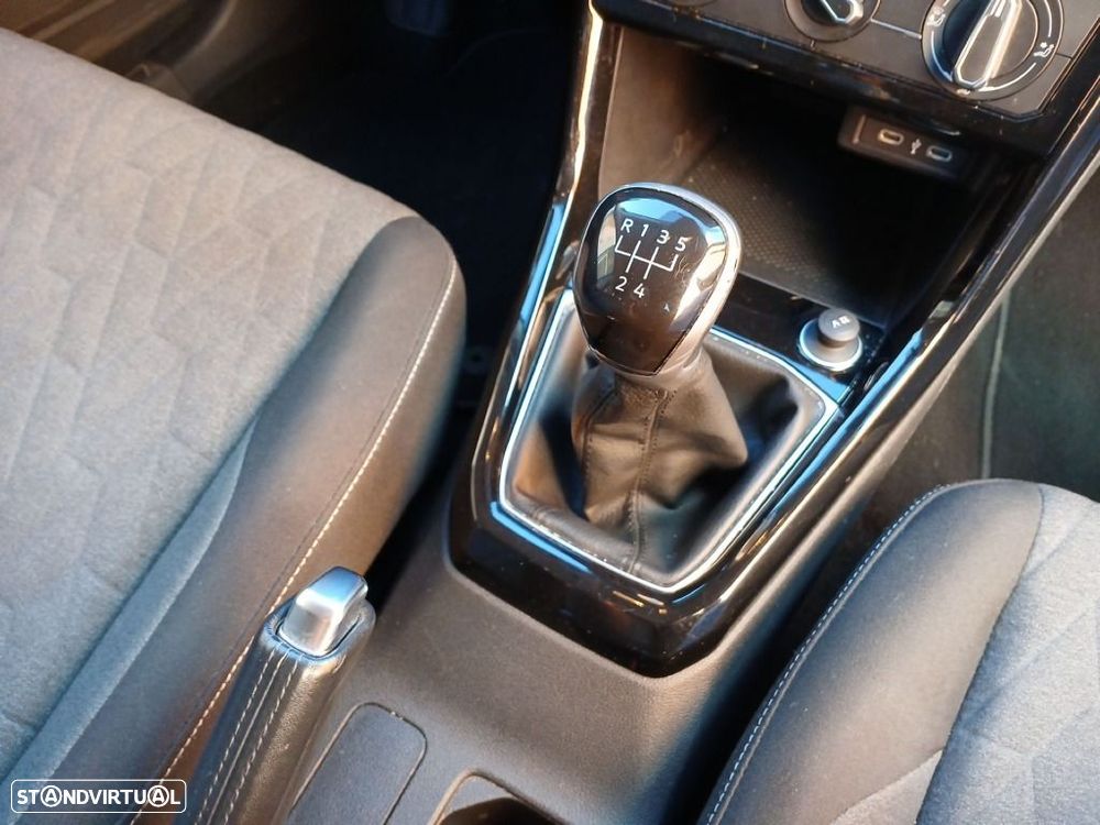 VW T-Cross 1.0 TSI Life - 23