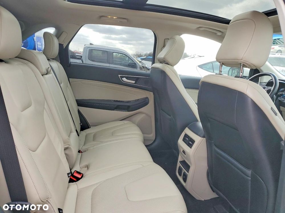 Ford Edge - 8