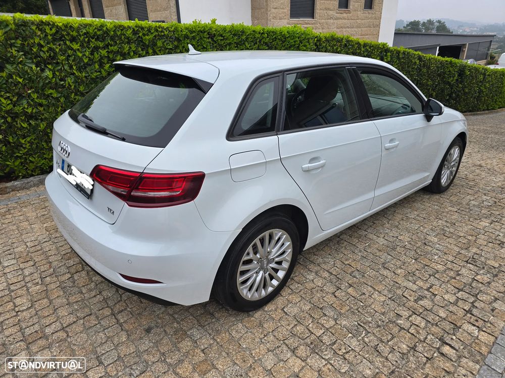 Audi A3 Sportback 1.6 TDI Sport - 9