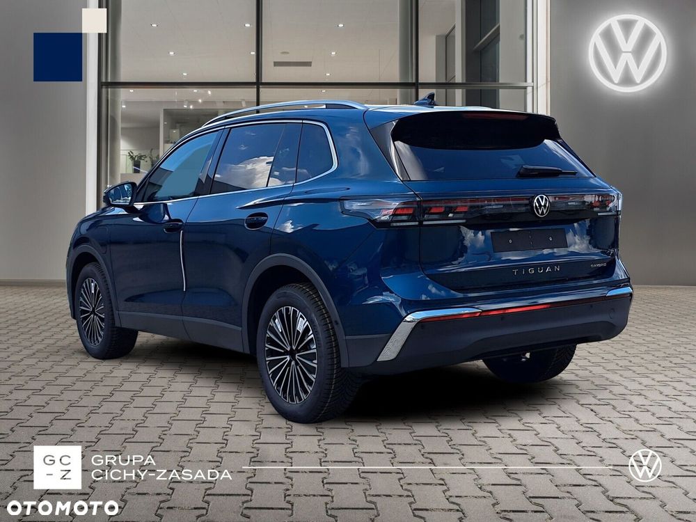 Volkswagen Tiguan - 4