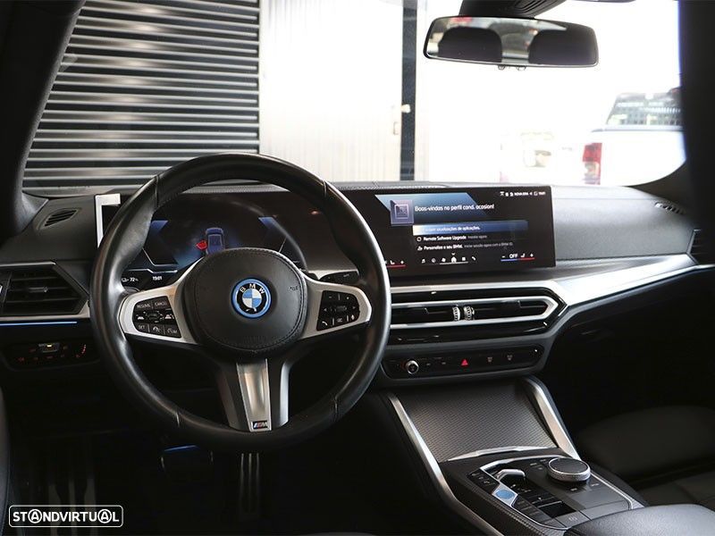 BMW i4 eDrive40 Pack Desportivo M - 14