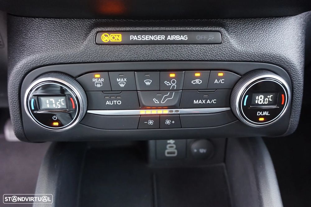 Ford Focus 1.5 TDCi ECOBlue Connected Aut. - 28