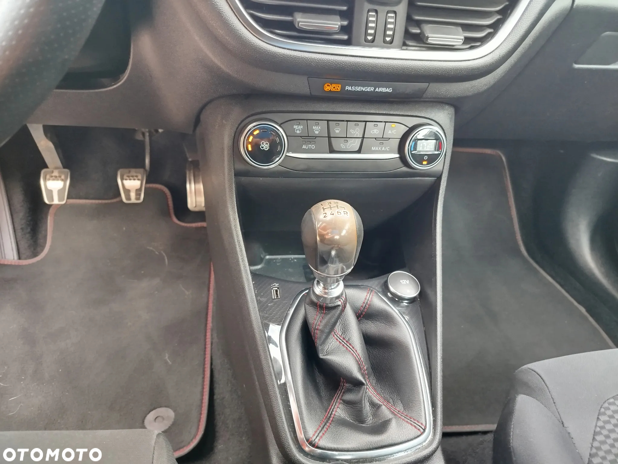 Ford Fiesta 1.0 EcoBoost S&S ST-LINE X - 12