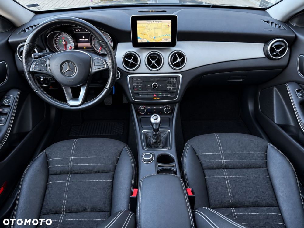 Mercedes-Benz CLA 2015