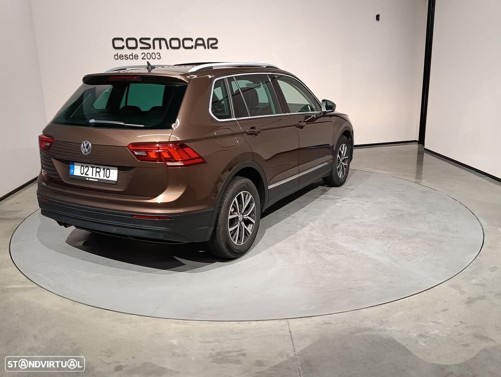 VW Tiguan 1.6 TDI Confortline - 9