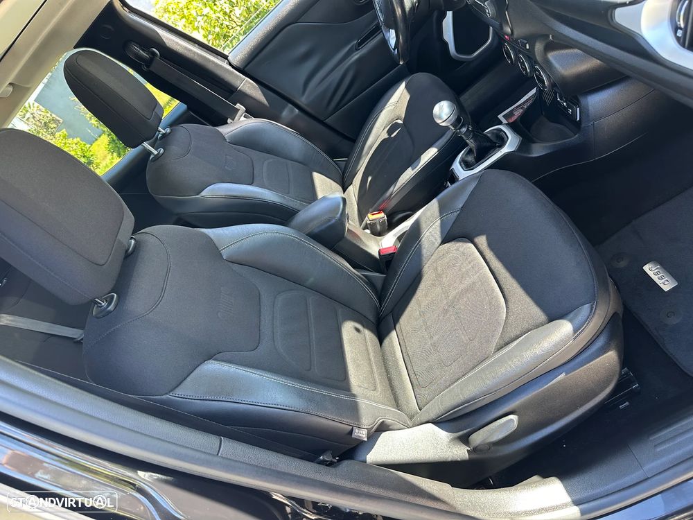 Jeep Renegade 1.6 MJD SkyEdition - 31