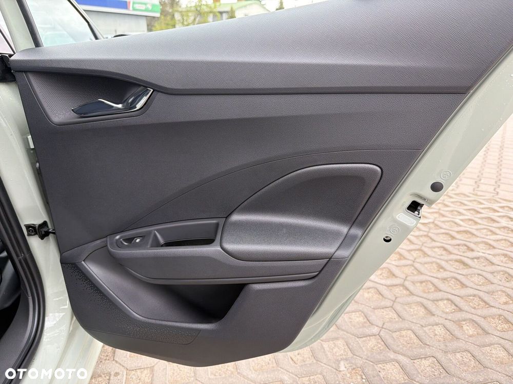 Skoda Fabia 1.0 TSI Drive DSG - 21