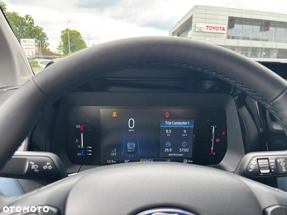 Ford Transit Courier - 17