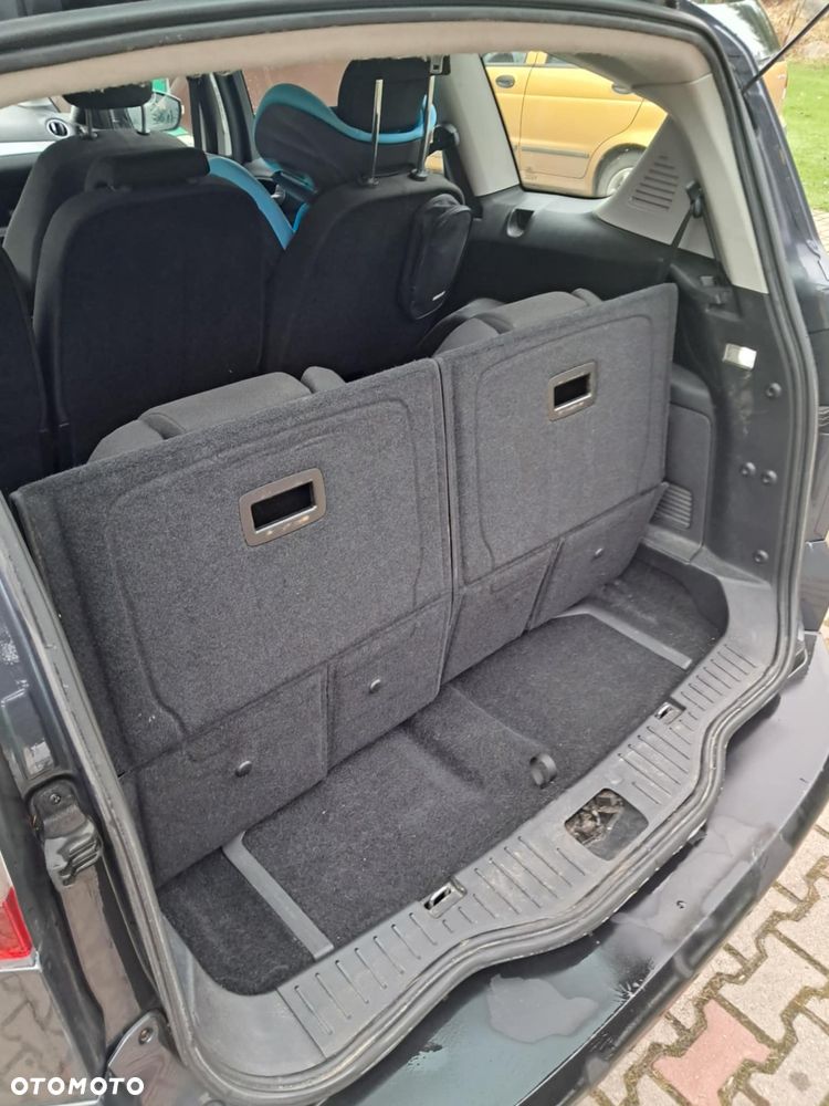 Ford S-Max 1.8 TDCi Trend - 11