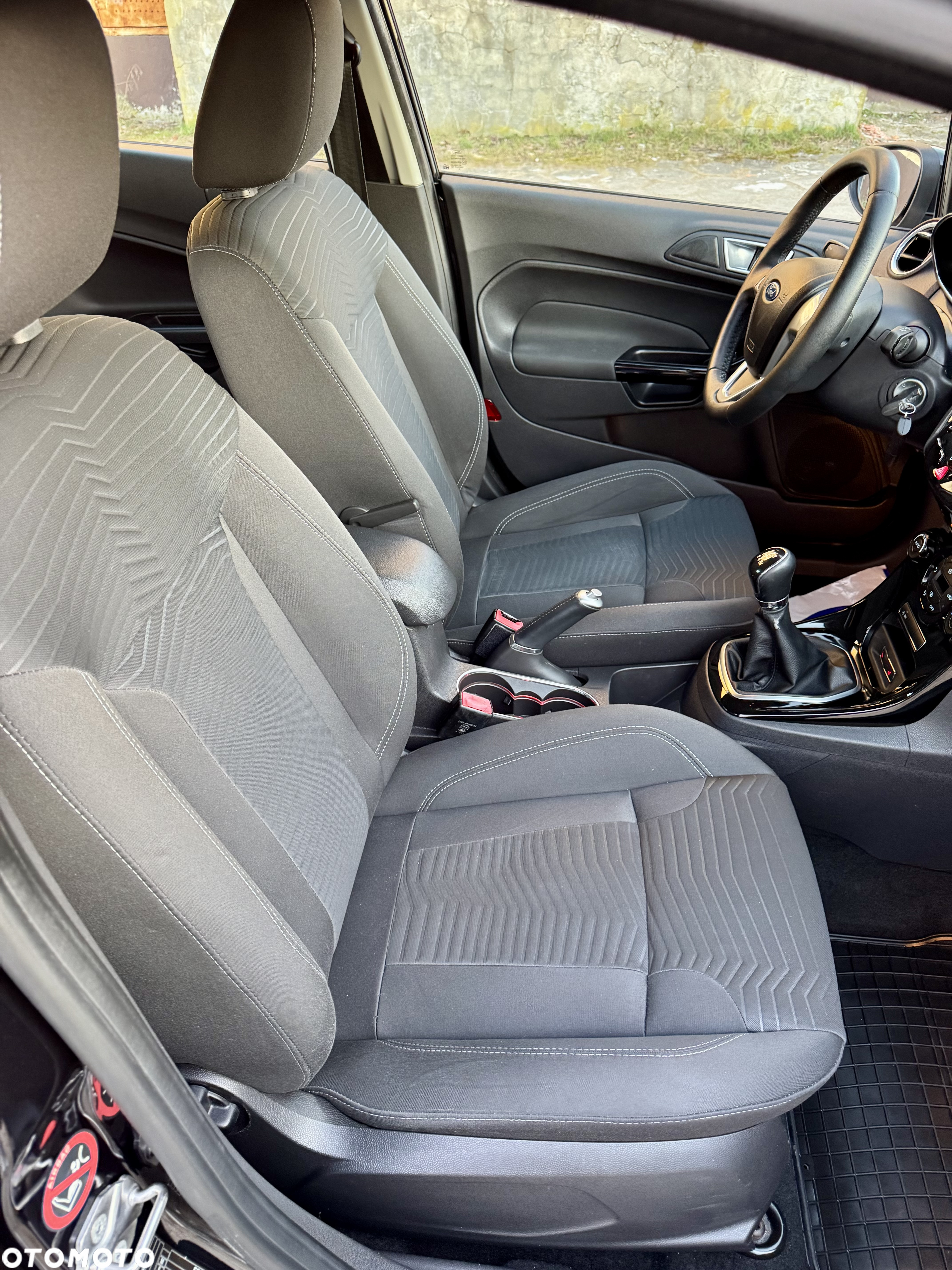 Ford Fiesta 1.0 EcoBoost Start-Stop Titanium - 24