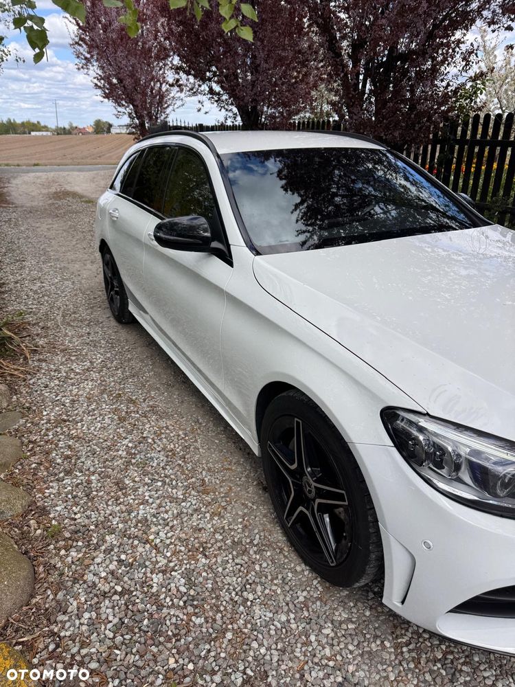 Mercedes-Benz Klasa C 300 d 4Matic 9G-TRONIC Night Edition - 11