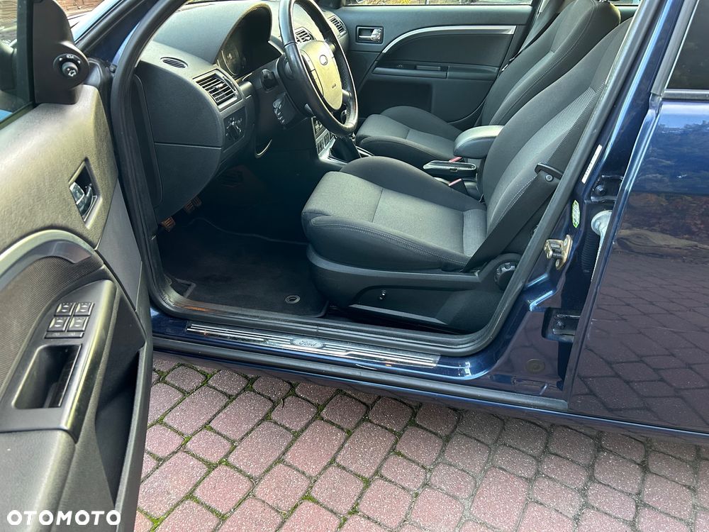 Ford Mondeo - 18