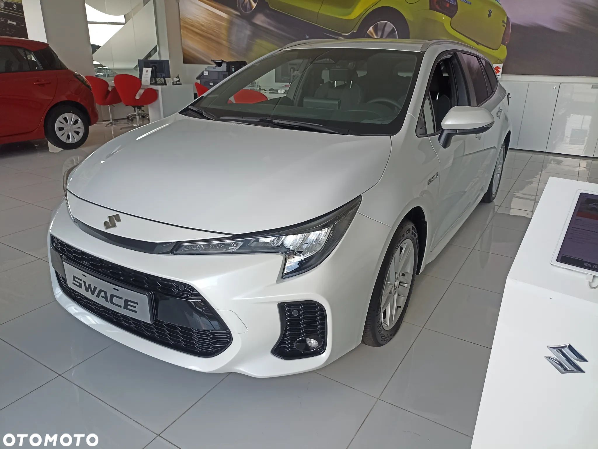 Suzuki Swace 1.8 Hybrid Premium Plus CVT - 1