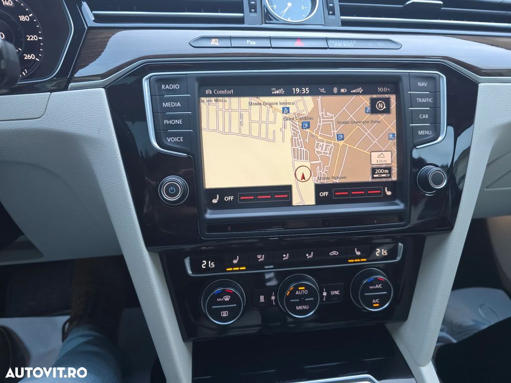 Volkswagen Passat - 29