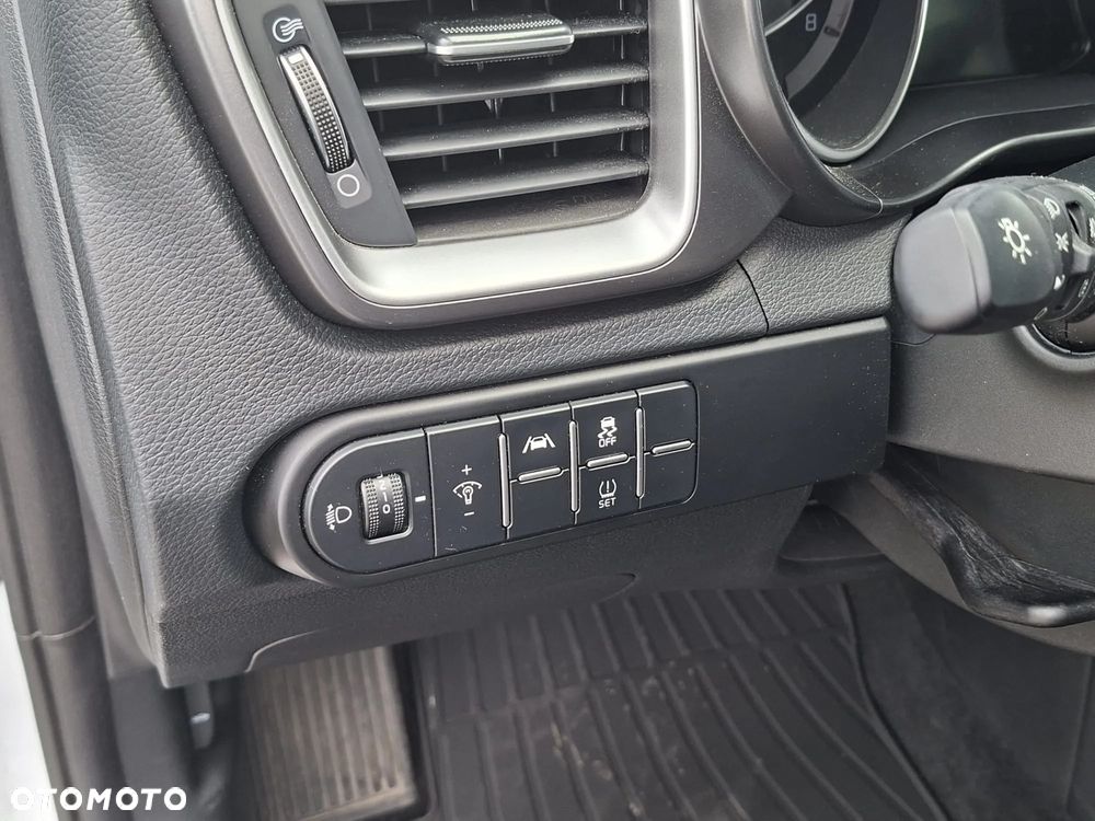 Kia XCeed 1.5 T-GDI M DCT - 34
