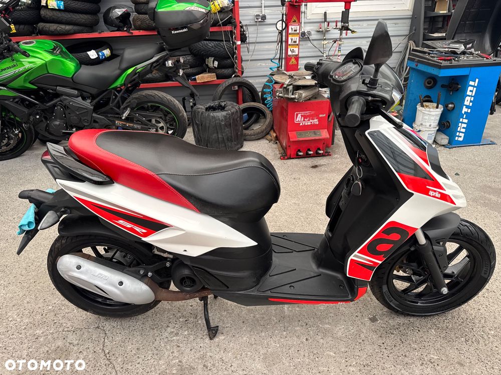 Aprilia SR - 8