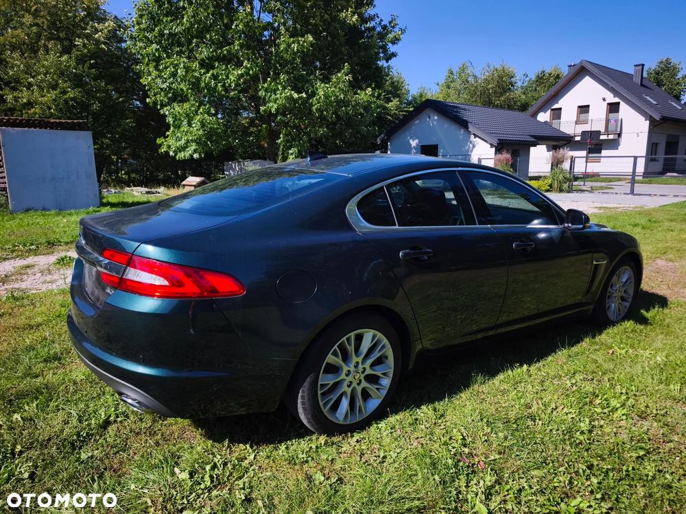 Jaguar XF - 3