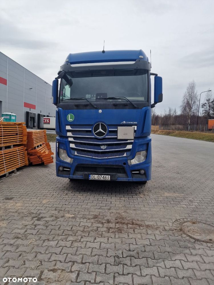 Mercedes-Benz actros - 1