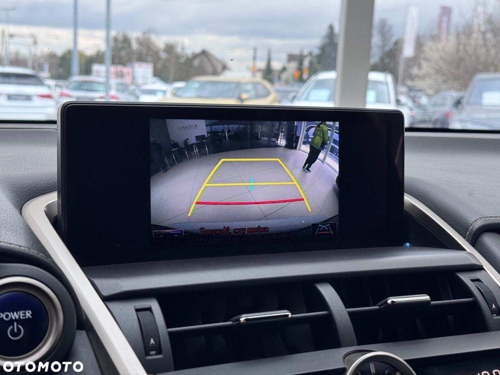 Lexus NX - 38