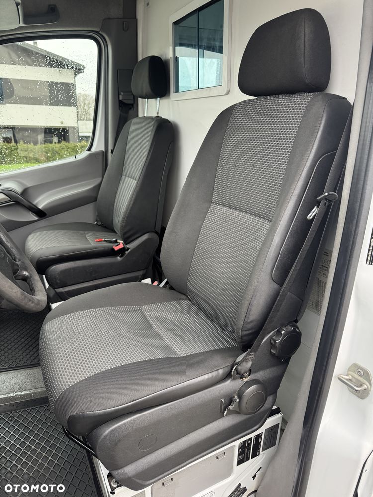 Mercedes-Benz Sprinter 319 Karetka Pogotowia Ambulans - 6